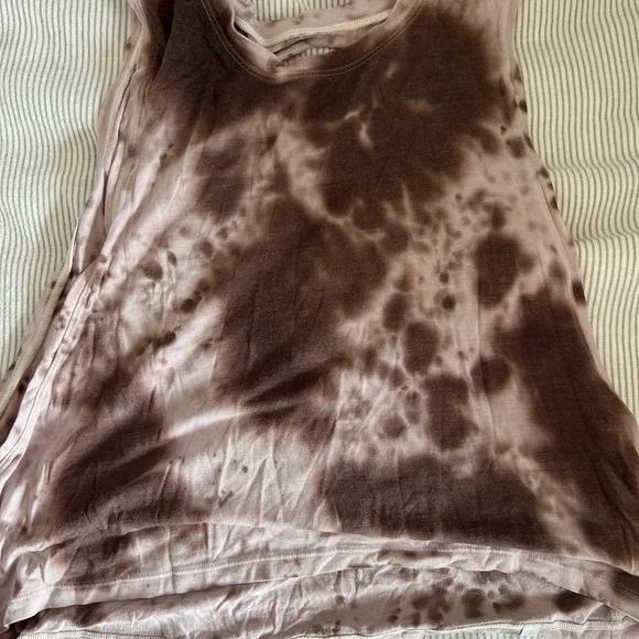 Lululemon Tank Top - Picture 3 of 4